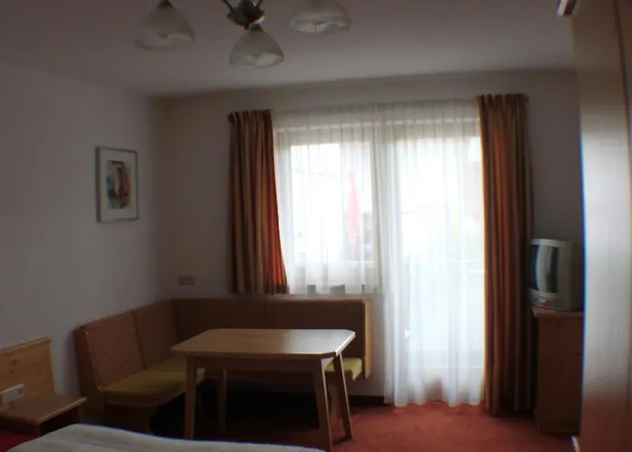 Haus Gerda 게스트하우스 피스