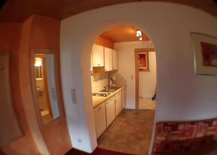 Haus Gerda בית הארחה 3*